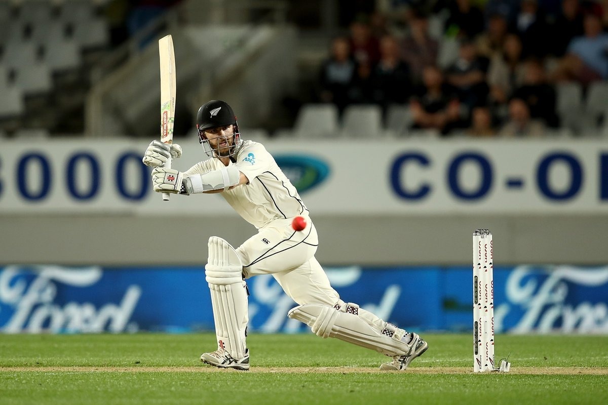 Williamson hits record ton as NZ extend lead