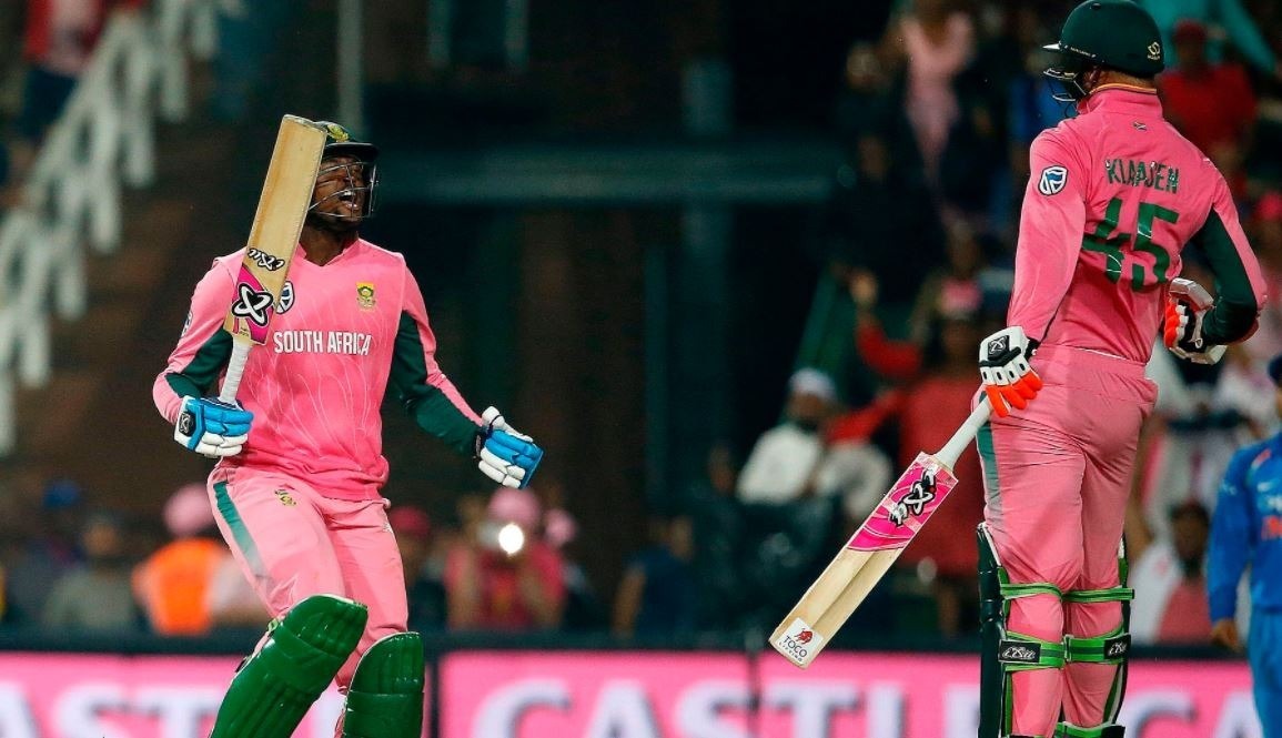 4th ODI INDvSA: दक्षिण अफ्रीका की बारिश और बल्लेबाज़ों ने दी टीम इंडिया को 5 विकेट से हार