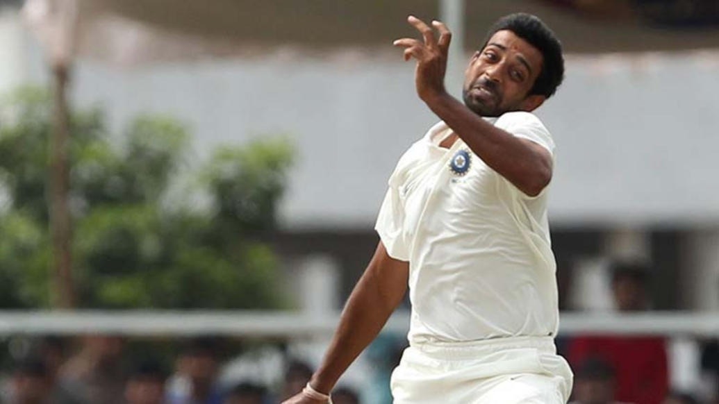 Ankle injury rules Dhawal Kulkarni out of Mumbai Premier League Ankle injury rules Dhawal Kulkarni out of Mumbai Premier League
