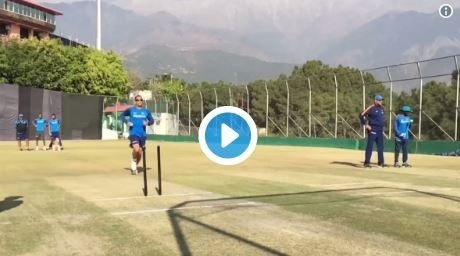 WATCH: MS Dhoni shows his bowling skills WATCH: MS Dhoni shows his bowling skills