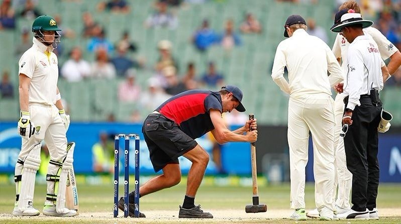 ICC rates Melbourne pitch as 'poor' ICC rates Melbourne pitch as 'poor'