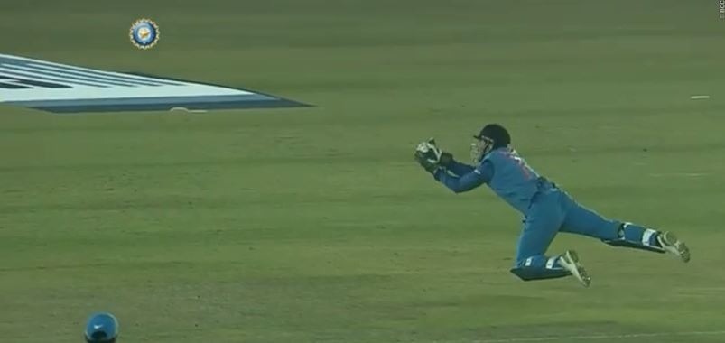WATCH: MS Dhoni takes an absolute screamer WATCH: MS Dhoni takes an absolute screamer