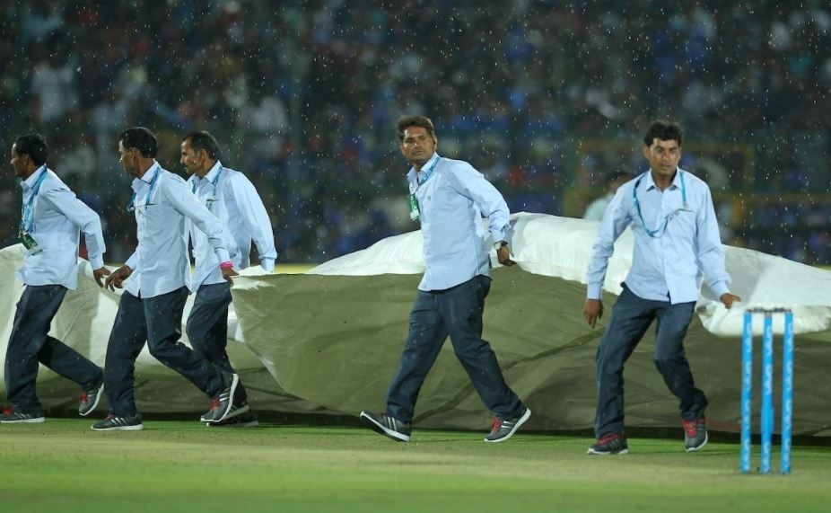कोच आमरे ने फिसलन वाली पिच और धीमी आउटफील्ड को बताया हार की वजह