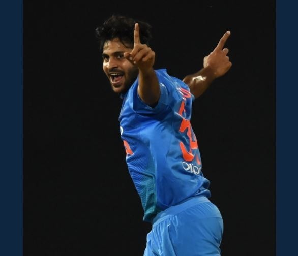 INDvSL: गेंद से शार्दुल ठाकुर और बल्ले से मनीष पांडे के कमाल से 6 विकेट से जीता भारत INDvSL: गेंद से शार्दुल ठाकुर और बल्ले से मनीष पांडे के कमाल से 6 विकेट से जीता भारत