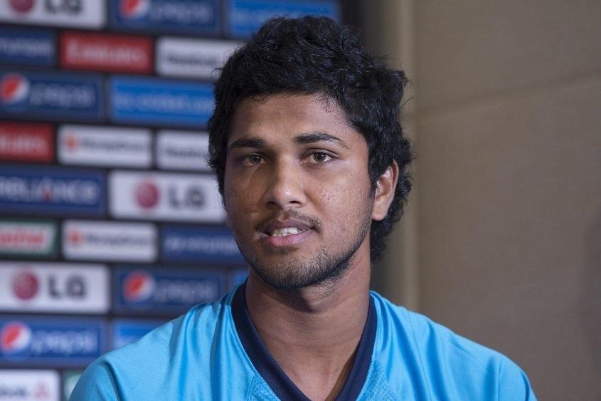 BREAKING: स्लो ओवर रेट की वजह से श्रीलंकाई कप्तान दिनेश चांदीमल दो मैचों के लिए हुए सस्पेंड BREAKING: स्लो ओवर रेट की वजह से श्रीलंकाई कप्तान दिनेश चांदीमल दो मैचों के लिए हुए सस्पेंड