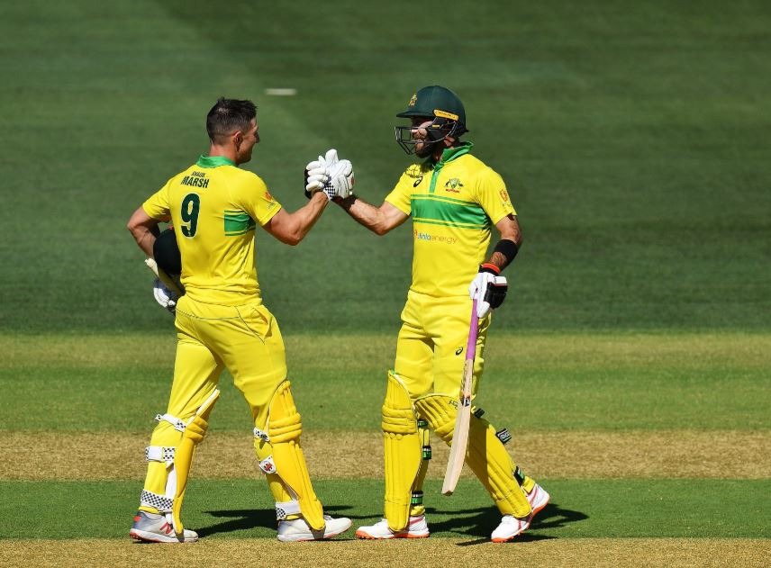 ऑस्ट्रेलियाई टीम के बल्लेबाज़ों ने अपने कप्तान के पहले बल्लेबाज़ी के फैसले को सही साबित किया. उन्होंने पहले मुकाबले की तरह ही लगातार साझेदारियां बनाकर टीम को सम्मानजनक स्कोर तक पहुंचाया.